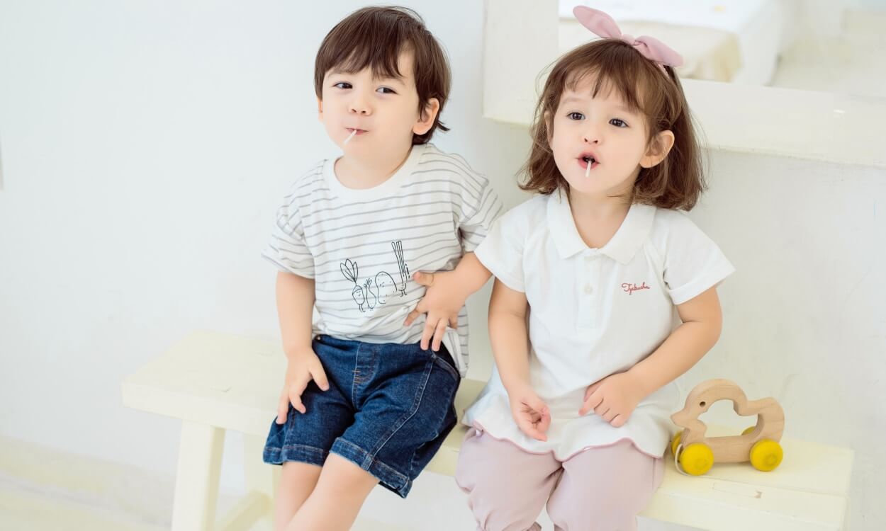 Should I buy my child's clothes in oversized sizes?
