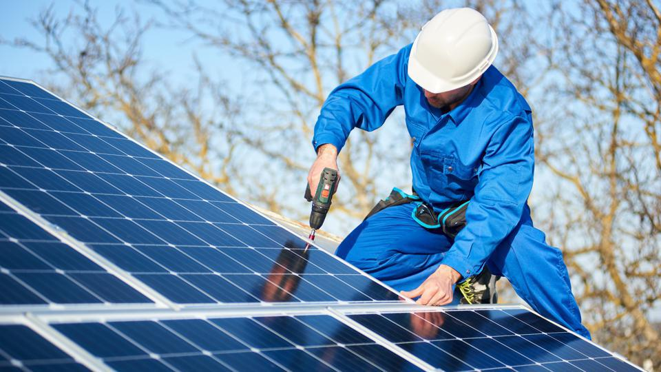 5 Reasons People Prefer to Install Solar Panels at Home